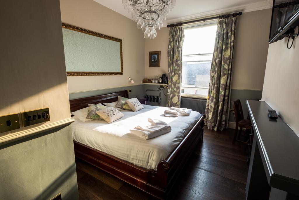 The Royal Oak Ripon Bed & Breakfast ภายนอก รูปภาพ